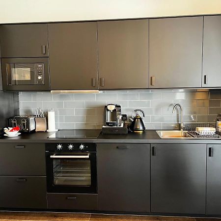 The Mews Boutique Deluxe Apartments, Sleep 2-6 People , Central Location, Free Parking Windermere Exteriör bild
