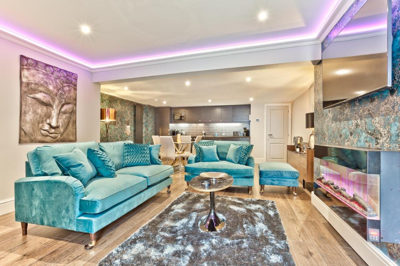 The Mews Boutique Deluxe Apartments, Sleep 2-6 People , Central Location, Free Parking Windermere Exteriör bild