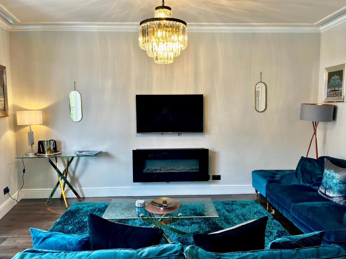The Mews Boutique Deluxe Apartments, Sleep 2-6 People , Central Location, Free Parking Windermere Exteriör bild