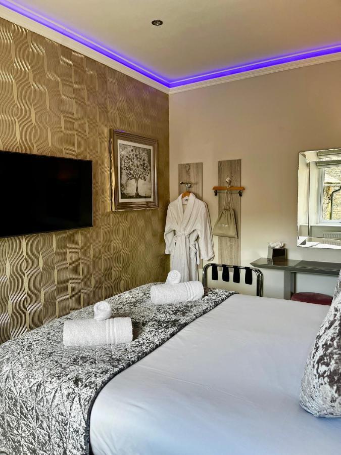 The Mews Boutique Deluxe Apartments, Sleep 2-6 People , Central Location, Free Parking Windermere Exteriör bild