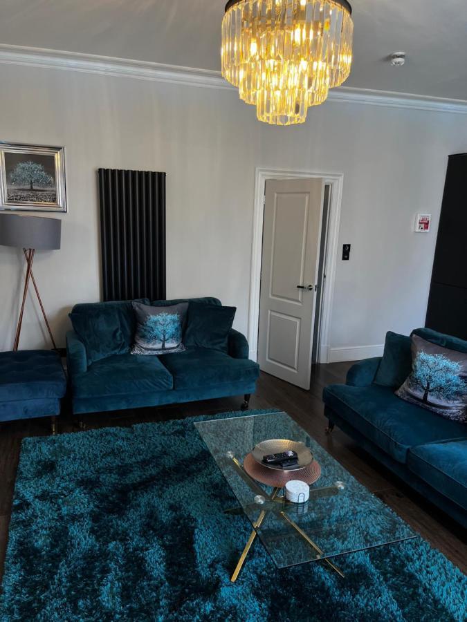 The Mews Boutique Deluxe Apartments, Sleep 2-6 People , Central Location, Free Parking Windermere Exteriör bild