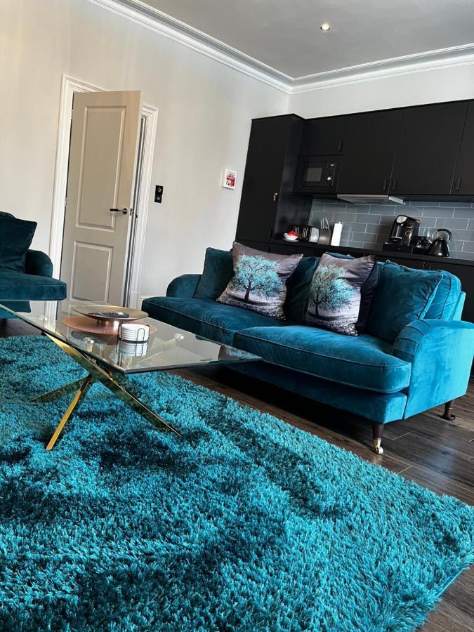 The Mews Boutique Deluxe Apartments, Sleep 2-6 People , Central Location, Free Parking Windermere Exteriör bild